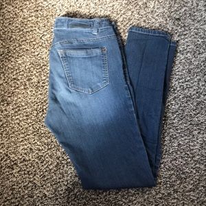 WIT & WIDSOM stretchy skinny jeans!